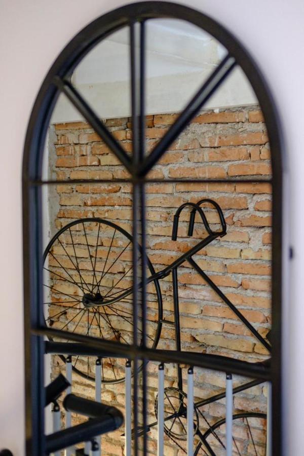Apartamento Vintage En El Centro De Малага Экстерьер фото