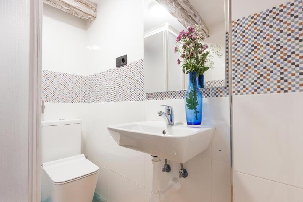Apartamento Vintage En El Centro De Малага Экстерьер фото