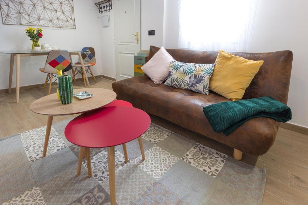 Apartamento Vintage En El Centro De Малага Экстерьер фото